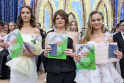 Прощание со школой: более 120 учащихся витебской гимназии №8 отметили выпускной
