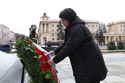 Парламентская делегация Республики Сербской возложила венок к монументу Победы в Минске