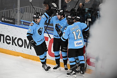 Хоккеисты \"Динамо\" разгромили \"Ладу\" в матче регулярного чемпионата КХЛ