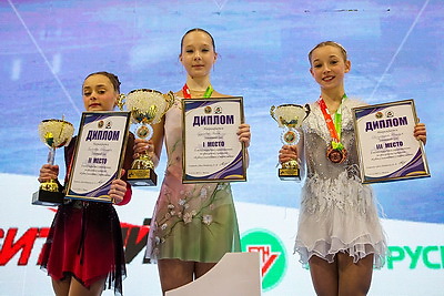 Белорусские фигуристы завоевали четыре медали домашнего Кубка сильнейших