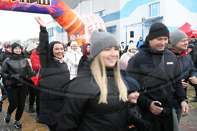 Около 80 семей вышли на старт \"Крещенского забега\" на фестивале \"Берестейские сани\"