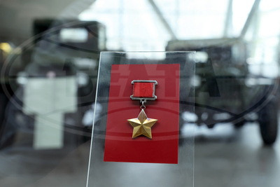 Из семейного архива в музей. Медаль \"Золотая Звезда\" представлена на выставке в Музее истории ВОВ
