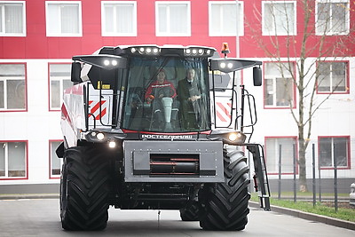 Поставки комплектующих для комбайнов. \"Гомсельмаш\" планирует развивать партнерство с \"Ростсельмашем\"