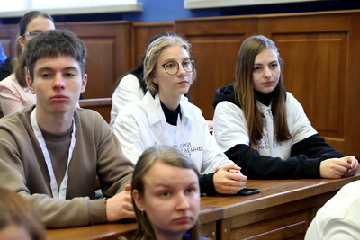 Около 200 студентов из Беларуси и России участвуют в форуме \"Свет Великой Победы\" в БГУ
