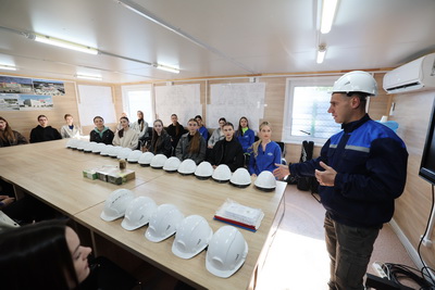 Конкурсантки \"Мисс Беларусь\" внесли лепту в строительство Национального исторического музея