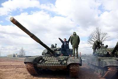 Ходовую копию танка Т-34 создают на \"Линии Сталина\"