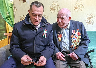 Субботин поздравил с Днем Победы ветеранов войны, проживающих в Витебске
