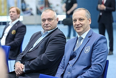 Серебряных призеров чемпионата мира по пляжному футболу чествовали в НОК Беларуси