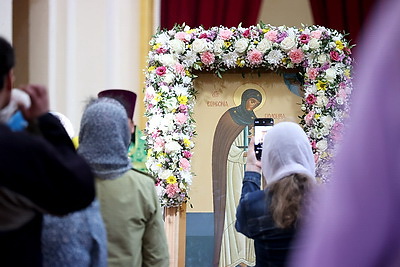 День памяти Преподобной Евфросинии Полоцкой. Тысячи верующих объединил Крестный ход
