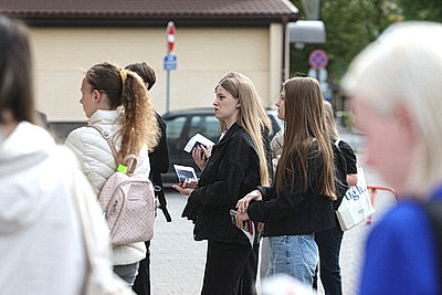Централизованные испытания начались одновременно по всей стране
