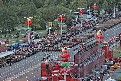 Военный парад по случаю 80-летия Победы прошел у стелы \"Минск - город-герой\"