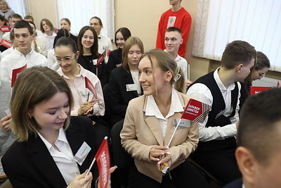 \"НЕскучная НЕлекция\": диалог с молодежью прошел в политехническом колледже Минска