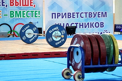 Более 250 атлетов принимают участие в первенстве страны по тяжелой атлетике в Витебске