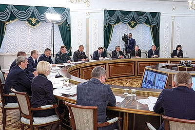 Лукашенко проводит селекторное совещание по уборочной кампании