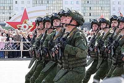 \"Шествие поколений\", военный парад, интерактивные площадки. В Витебске отмечают День Победы