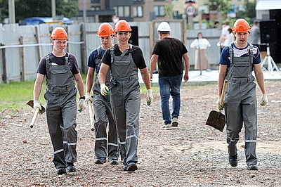 В Гомеле вручили путевку студотряду для работы на строительстве поликлиники