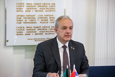 Сергеенко в Браславе пообщался с молодыми специалистами и ознакомился с новым отделением ЦРБ