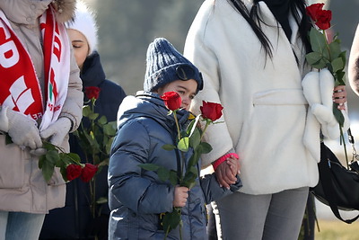 В День защитников Отечества к стеле \"Минск - город-герой\" возложили цветы