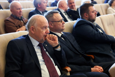 Микроэлектроника, биотехнологии, ИИ. Гусаков перечислил приоритеты развития белорусской науки