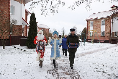 Воспитанников Кобринской детской деревни поздравили с Новым годом