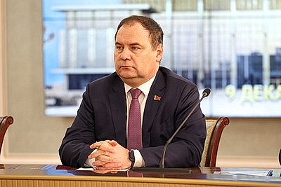 Лукашенко указал на милитаризацию западных стран и необходимость актуализировать оборонные действия