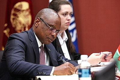 Парламентская делегация Кении посетила МНПЦ хирургии, трансплантологии и гематологии и МТЗ