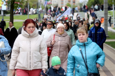 В праздник Первомая состоялось возложение цветов к стеле \"Минск - город-герой\"