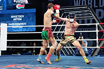 Белорус Нечитайло победил японца Катасиму в бою за звание чемпиона мира по кикбоксингу WKF