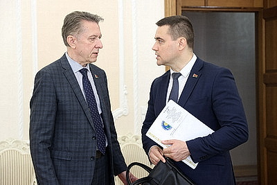 С акцентом на \"цифру\". Турчин предлагает России реализовать совместный образовательный проект будущего