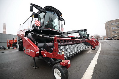 Поставки комплектующих для комбайнов. \"Гомсельмаш\" планирует развивать партнерство с \"Ростсельмашем\"