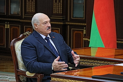 Лукашенко: профсоюзы должны быть мощной базой для поддержания стабильности в белорусском обществе