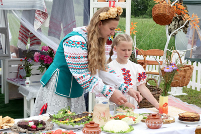 Вкусно и с размахом. Региональный этап \"Властелина села\" собрал 14 семей из Могилевской области