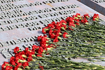 Около 180 молодых таможенников приняли присягу на \"Партизанской криничке\" под Гомелем