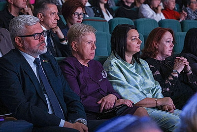 Гала-концерт по случаю 50-летия БГУКИ проходит во Дворце Республики