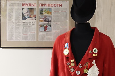 Кукла Чебурашки и эскизы \"Снежной королевы\". В Минске открылась выставка к 105-летию Леонида Шварцмана