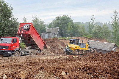 Как в Витебске устраняют последствия обвала берега Западной Двины