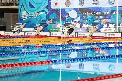 Пловец Пекарский победил на Кубке сильнейших, у белорусов более 50 наград турнира