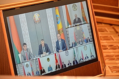 Лукашенко проводит селекторное совещание по уборочной кампании
