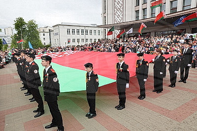 В Минске прошел флешмоб \"Споем гимн вместе\"
