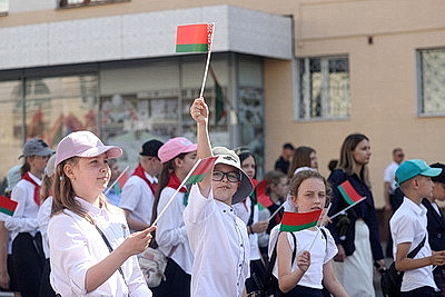 Маршем Победителей стартовали Дни молодежи в фестивальном Витебске