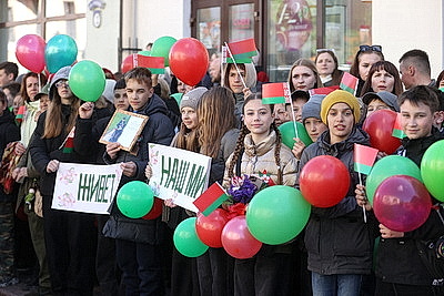 Парад, шествие \"Беларусь помнит\". Гродно празднует День Победы