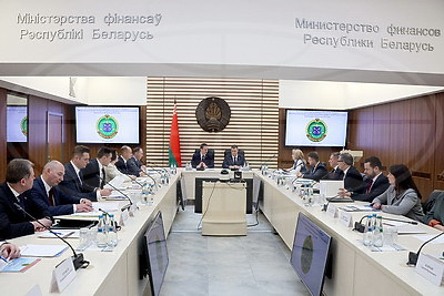 Без дефицита: министр финансов о бюджете Беларуси в 2024 и начале 2025 года