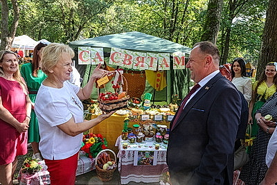 В Шклове вкусно и весело отметили День огурца