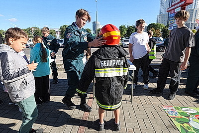 Столичные спасатели присоединились к акции \"Единый день безопасности\"