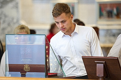 Сотрудники организаций, входящих в систему Управления делами Президента, посетили с экскурсией Дворец Независимости