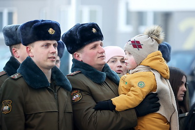 Хренин: в 2025 году будет построено и сдано более 700 арендных квартир для военнослужащих