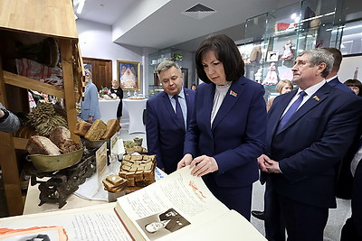 Экспозиция \"Хлеб - невидимая сила Победы\" открылась в Совете Республики