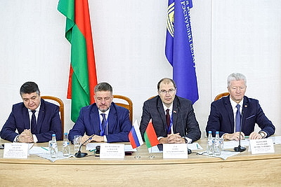 Сверка позиций и обмен опытом госуправления. Дук о стажировке российских управленцев в Беларуси