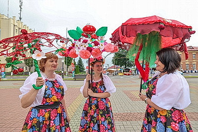 \"Вішнёвая квецень сяброўства\". Гала-концерт ягодного фестиваля прошел в Глубоком