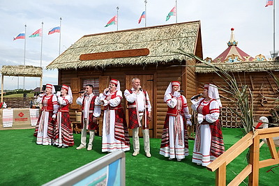 Торговая ярмарка регионов Беларуси и России начала работу в Нижнем Новгороде